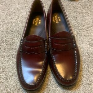 Whitney G. H. bass women loafers 10M